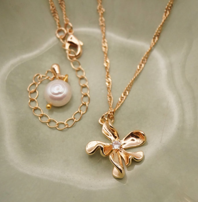 Ocean Blossom Necklace